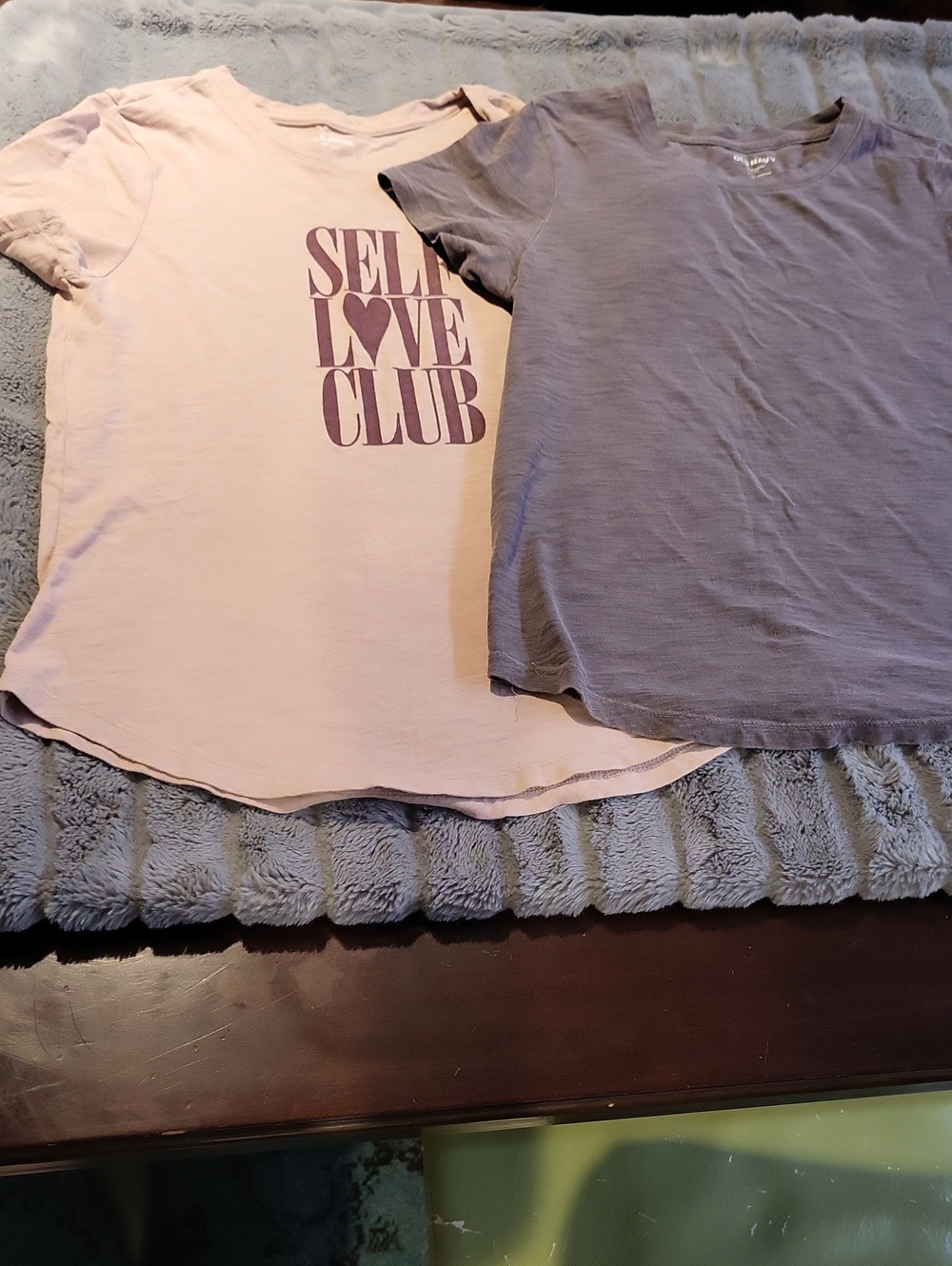 Old Navy Woman Short Sleeve Tee Duo - Light Pink & Lavender